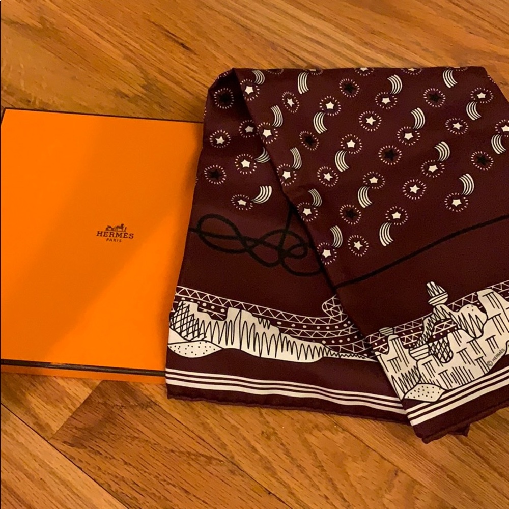 Hermès Scarf